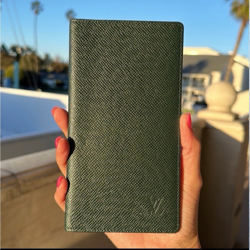 Green Leather Louis Vuitton Wallet